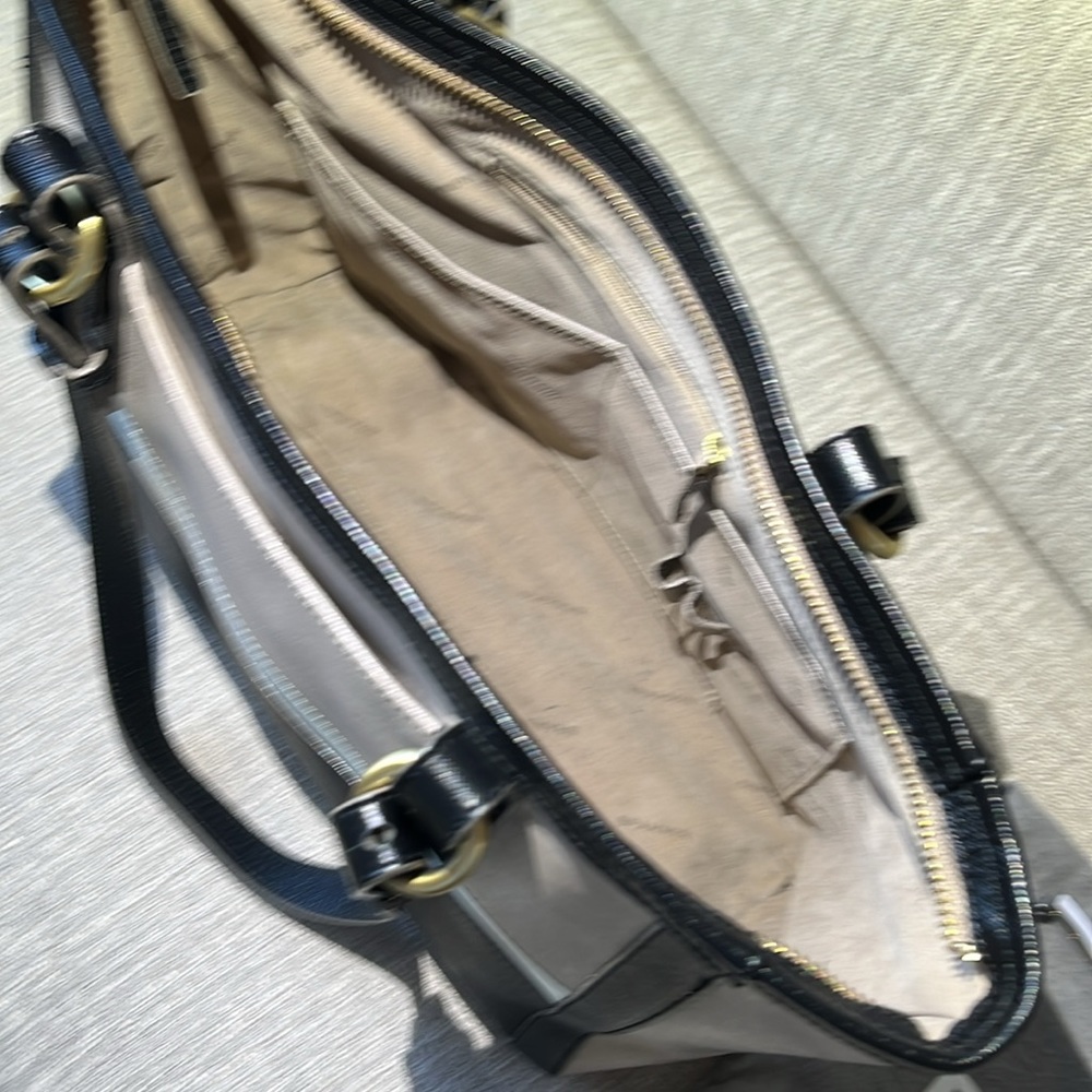 BRAHMIN | ARNO +  WALLET | BLACK + GREY SAFFIANO - Picture 3 of 11